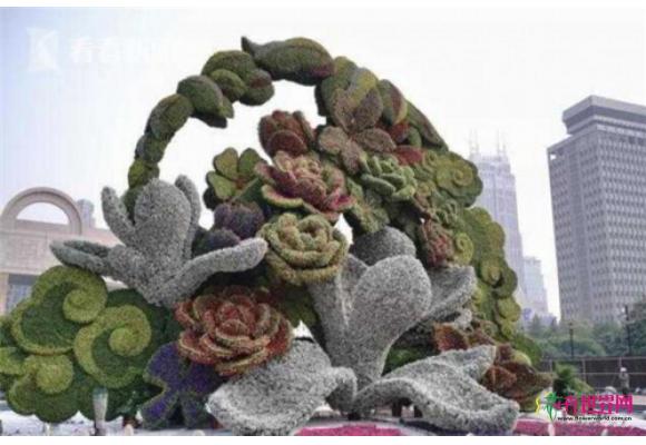 沪上最大立体花坛亮相人民广场 沪上最大立体花坛亮相人民广场