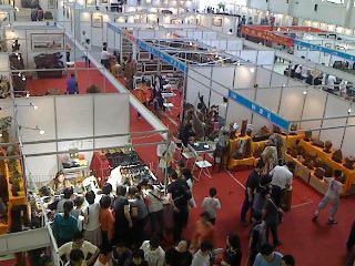 五一小黄金周 陈村盆石展喜迎游客9.2万