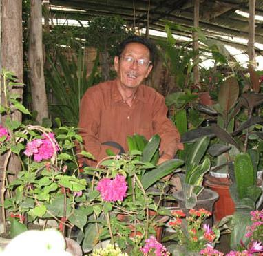 农二师农科所——退而不休的“种花大王”邢虎天（图）