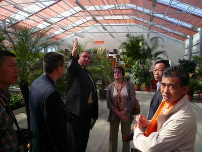 陈村花卉种植者协会组团赴俄考察