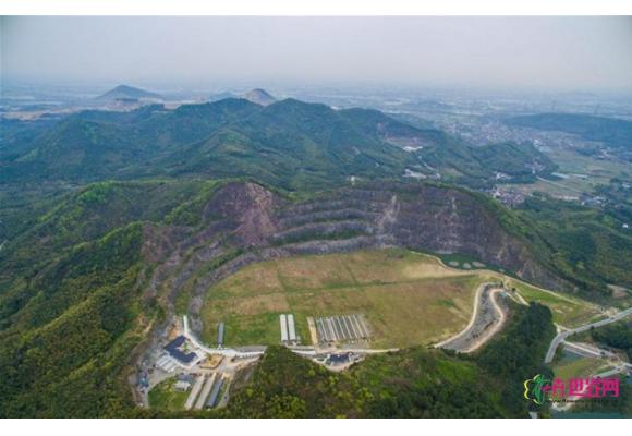 浙江湖州：废弃矿山变身花卉产业园