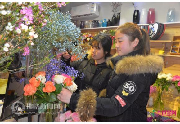 年刚过“甜蜜”来袭 情人节花卉市场又添“新宠” 年刚过“甜蜜”来袭 情人节花卉市场又添“新宠”