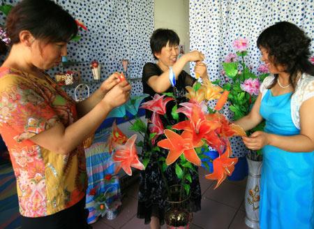 王金艳：制作丝网花播撒美丽 让更多人分享美丽